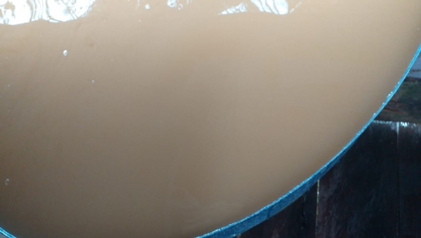 Moradores de Tarauacá denunciam que água fornecida pelo Depasa está in natura, sem tratamento 